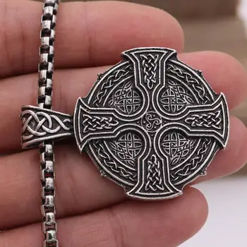 Īrijas Mezgli Simbols, Ar Triskele Triquetra Tuvo Etnisko Kaklarota Amuletu, Talismanu Juvelierizstrādājumi